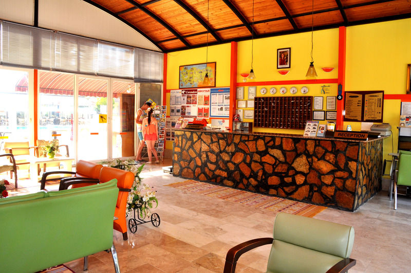 Sayanora Hotel Сиде Екстериор снимка