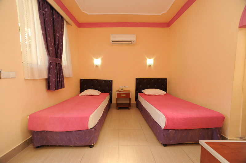 Sayanora Hotel Сиде Екстериор снимка