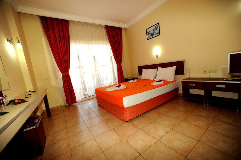Sayanora Hotel Сиде Екстериор снимка