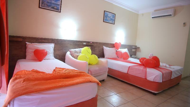 Sayanora Hotel Сиде Екстериор снимка
